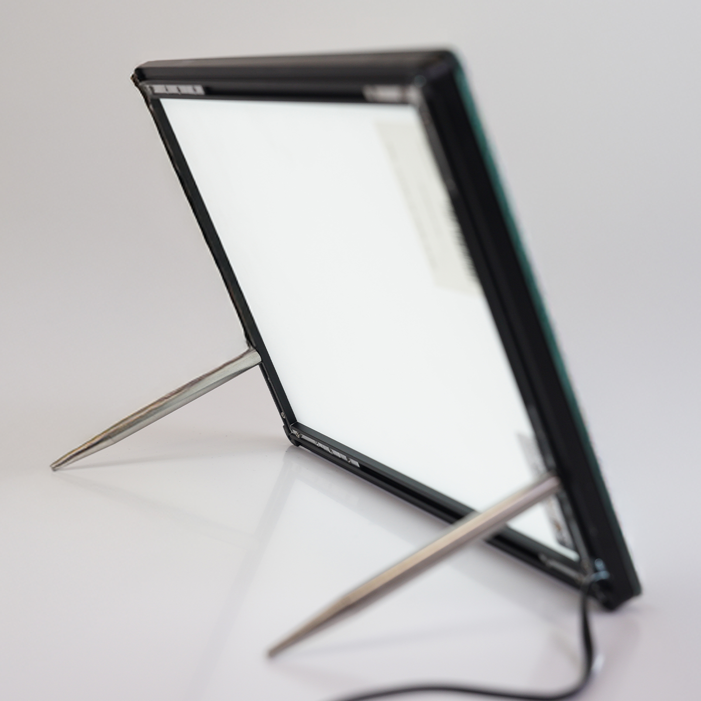 Mounting Feet (Stands) for ledmesee Frames